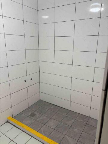 楊文皓 - 20*20地磚和門檻安裝照