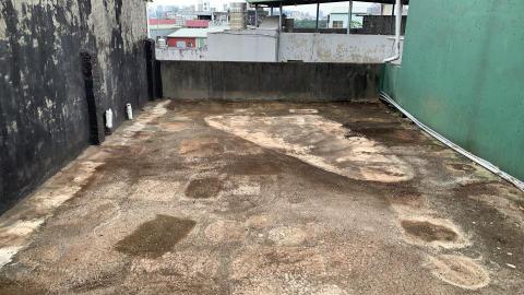 6G快速搬家 - 板橋清運花盆五樓無電梯，一人作業。
（完工）