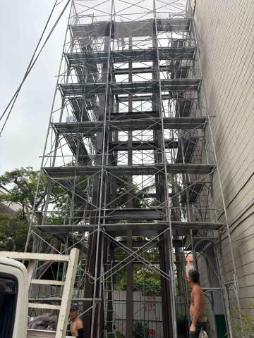 楊文皓 - 鷹架搭建