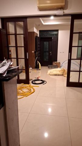 鍾濤清潔拆除有限公司 - 清掃作業中