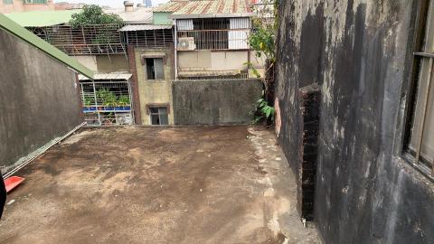 6G快速搬家 - 板橋清運花盆五樓無電梯，一人作業。
（完工）