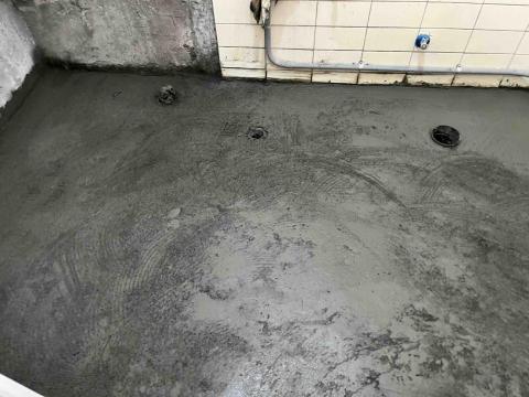 楊文皓 - 廁所地面重新打底泥作