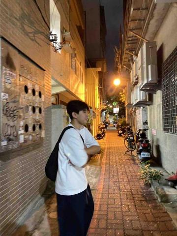 提供台南新秘教學服務的專家曾冠瑋