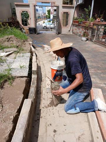 何美工程行 - 社區花鋪整修