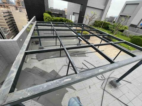 鋮泰工程行 - 高雄太普大樓曬衣場pc板更換（施工前）