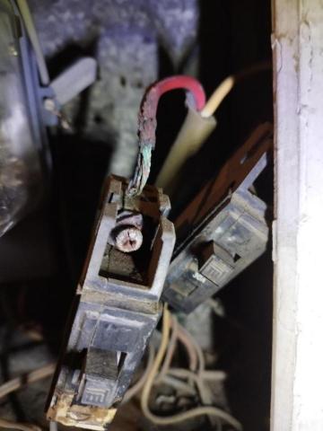 周昆興 - 電源線路焦化修繕（前）