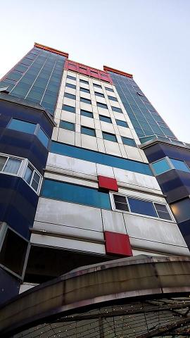 南部在地磁磚專家 - 友愛街室內磁磚安裝