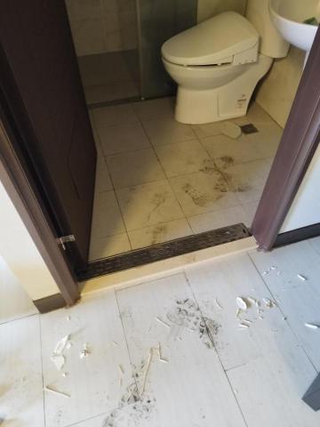 周昆興 - 浴室門檻脫離修繕工程（完工）