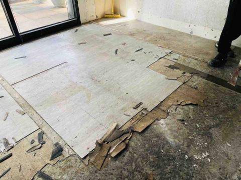 嘉禾工程行 - 塑膠地板剔除-除膠