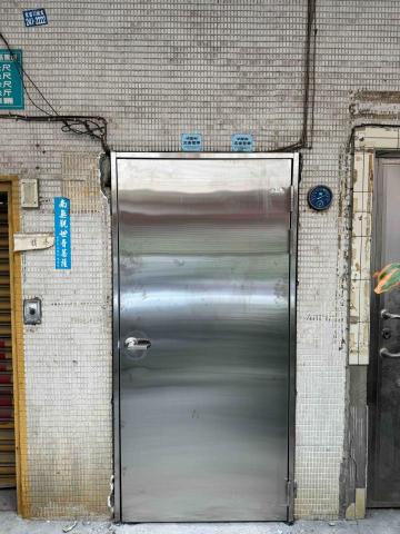 承鉉企業社 - 不鏽鋼防火門