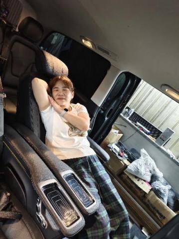 Michael  祥 - 航空椅有通風.加熱.按摩功能.可以躺平至160度
舒適安全 . 尊榮高貴