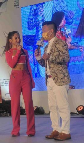 威秀藝能☆婚禮企劃/婚禮樂團/春酒尾牙/各式活動主持 - 主持人皮卡丘&梁文音