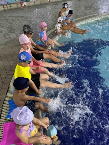 mermaid_surf_swim_studio - 幼兒小學游泳團體班。