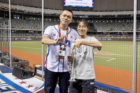 楊皓晴 - 應援中華隊vs日本隊