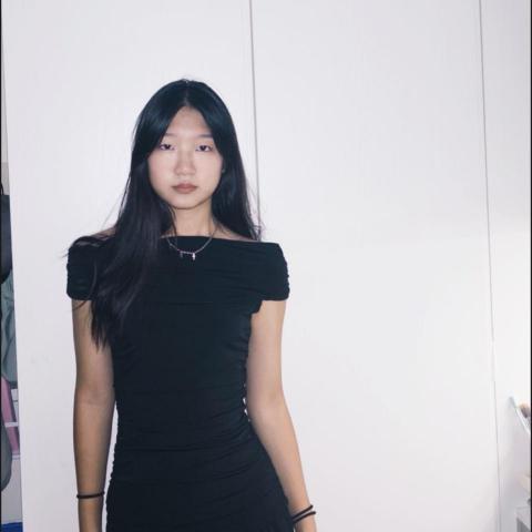 提供model模特服務的專家彭姵穎