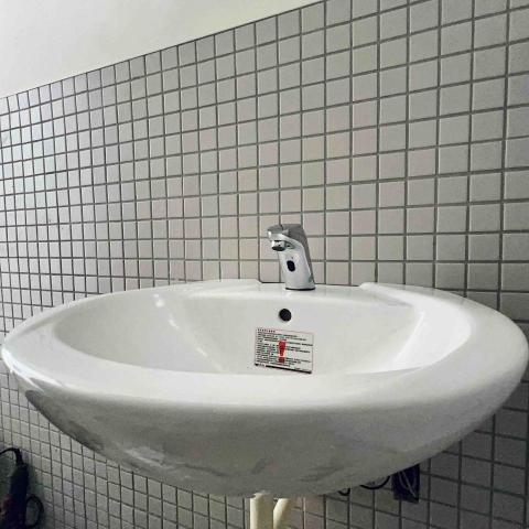 iden - 感應洗手盆