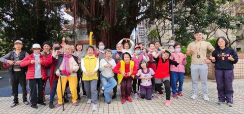 Kiwi 健身教練｜整復師｜居家運動｜私人訓練 - 戶外銀髮課程