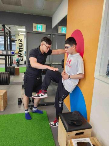 Kiwi 健身教練｜整復師｜居家運動｜私人訓練 - 