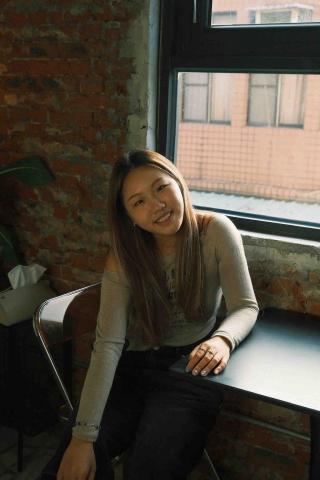 提供刮痧圖解服務的專家李韋瑾