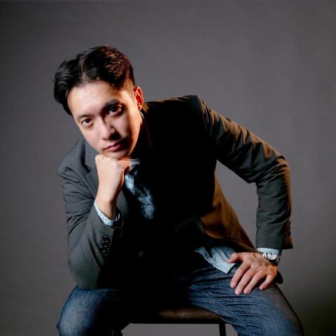 提供人形立牌製作服務的專家賴信宏