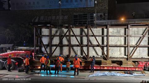 動堂堂錄影工作室 - 拍攝陸海公司國美館藝術品運輸紀錄片