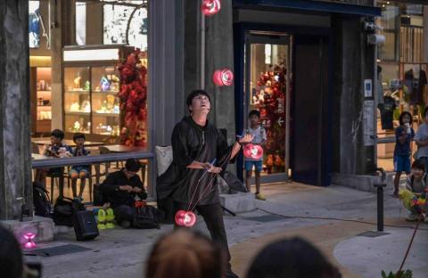 音樂雜技屋-表演部 - 高雄大港倉-四鈴