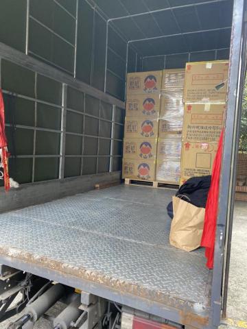 簡偉徵 - 貨物配送