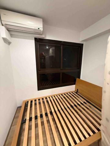 阿坤安居門窗 - 氣密窗乾式施工，以不動到現有舊框為主，進行包覆式安裝，使用5+5膠合玻璃使隔音更加改善。