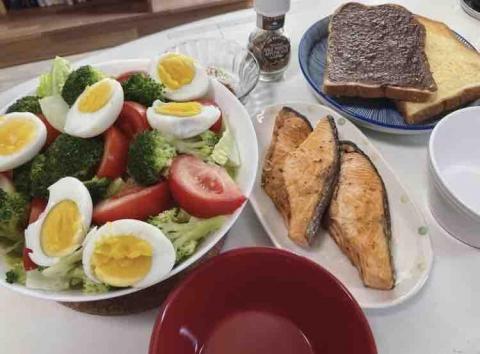 俞俞鈴 - 豐盛沙拉