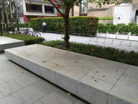 陳俊宏 - 商辦外圍清潔前