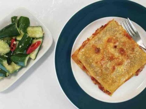 俞俞鈴 - 千層麵+涼拌小黃瓜