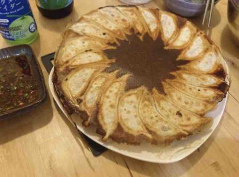 俞俞鈴 - 自製冰花餃子