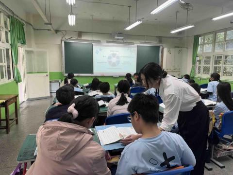 蔡恩美 - 入班教學