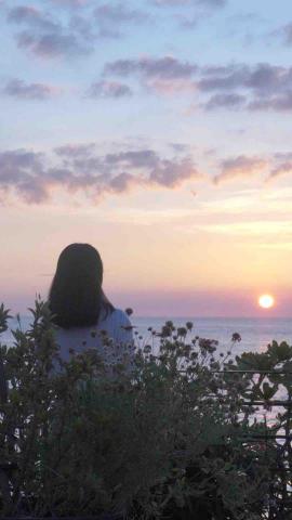 王滋庭 - 人物背影