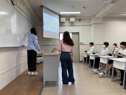 家儀 - 日本高專英語實習老師/助教