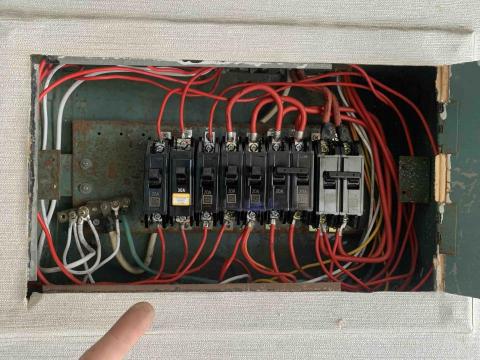 六任 室內裝修工程 - 無熔絲開關更換+電線重拉