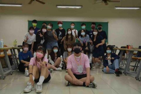 家儀 - 英語新生營隊輔