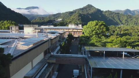 張力文(個人空拍攝影) - 太陽能案場空拍