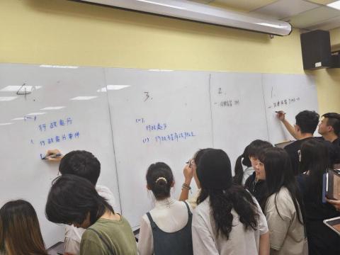 王鼎棫 - 請學生分組，集思廣益解考題！