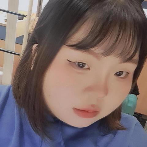 提供歌唱班服務的專家黃詩怡