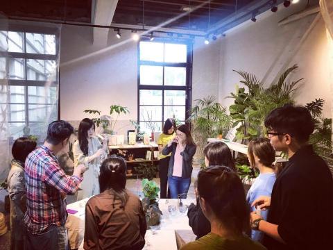 張小姐 - 課程教學