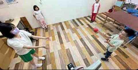 吳采臻 - 與古莊兒少小站的孩子一起玩