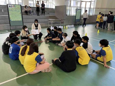 家儀 - 國小外語營教學老師兼關主