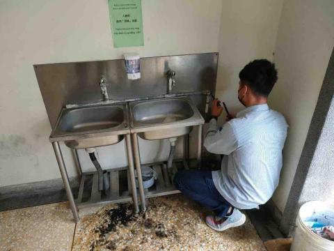 鄭欽元 - 洗手台給水及排水及水龍頭配置 