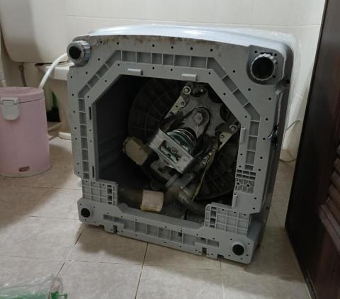 周先生 - 洗衣機軸受更換