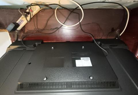 周先生 - 電視架安裝