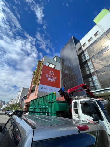 林智德 - 帆布施工