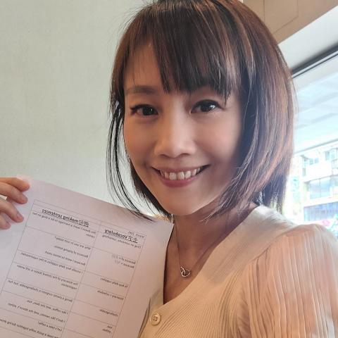 提供行銷學服務的專家跟貝果一起學英文