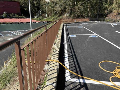 秉立金屬工程有限公司 - 