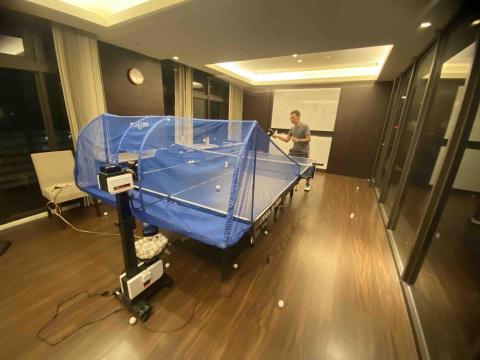 沈承佑 - 桌球室及桌球機訓練